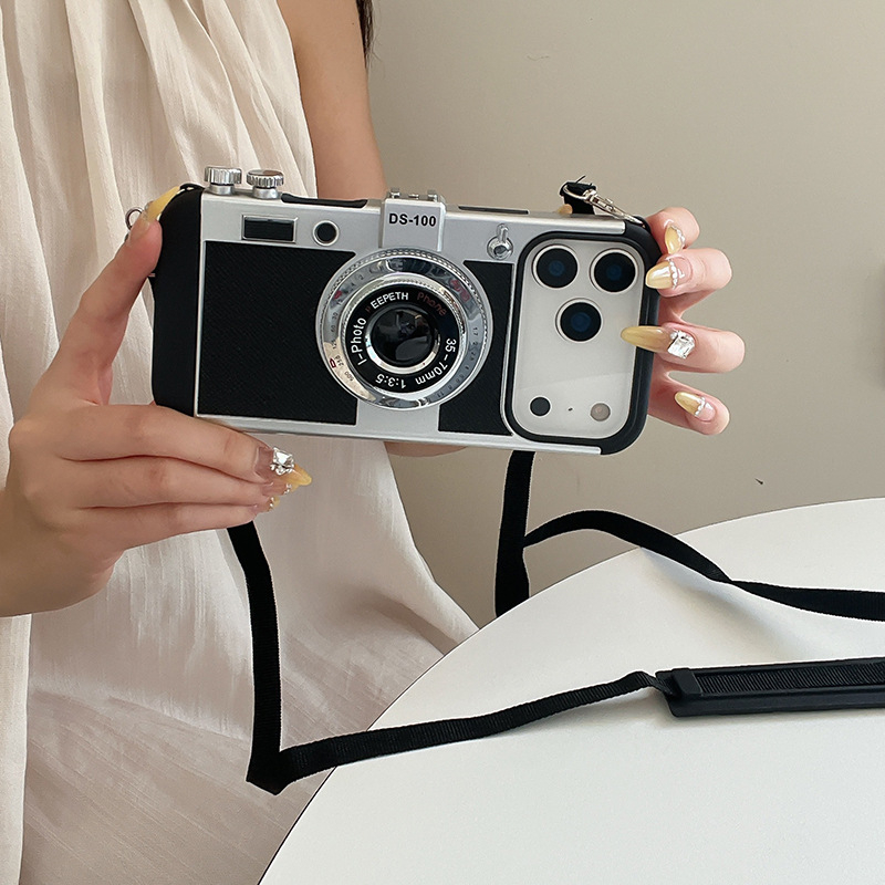 Emily in Paris Vintage Camera  - Vintage Items 评论和价格