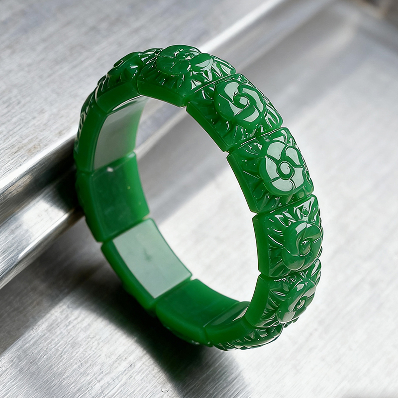 Real Jade Flower Bracelet Bang - Vintage Items 评论和价格